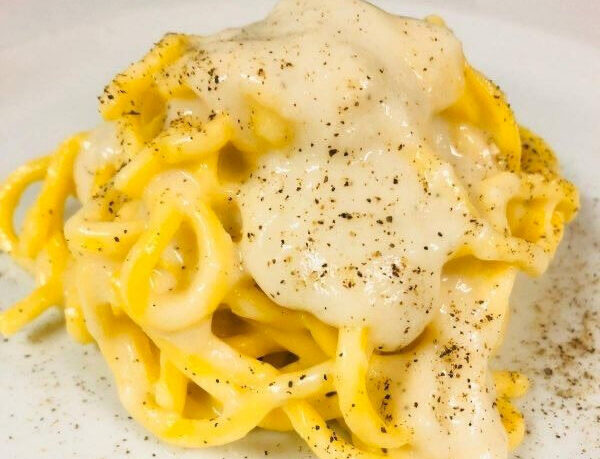 Cacio e pepe (2 porzioni)